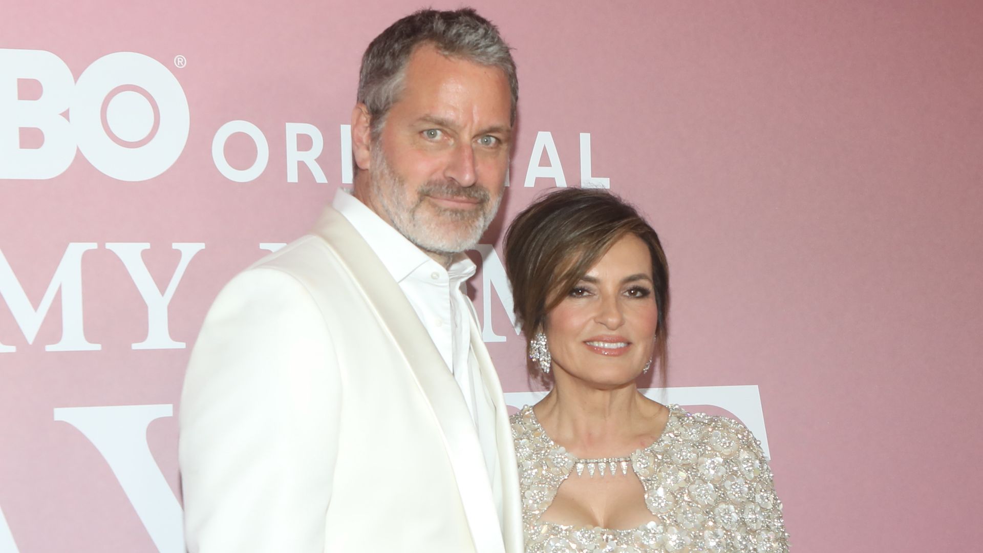 Mariska Hargitay's son, 18, almost towers over 6'5 dad Peter Hermann during rare family outing