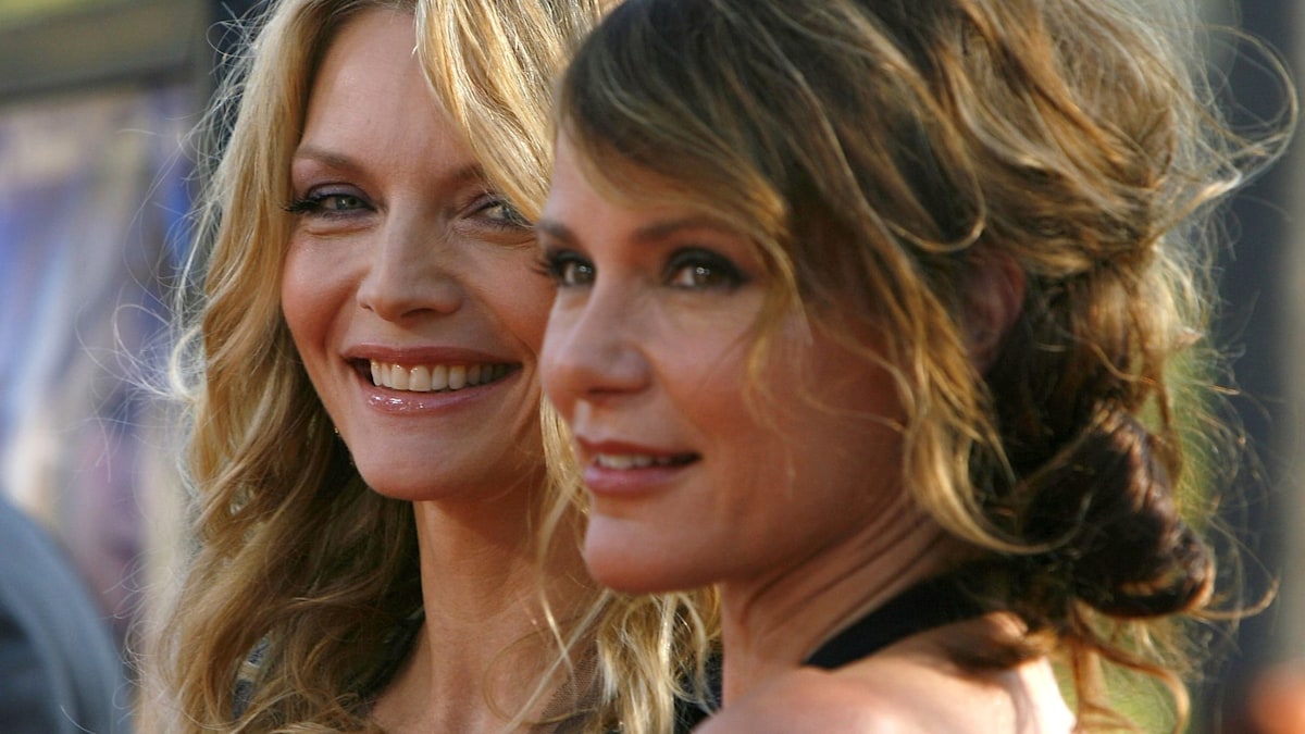 Michelle Pfeiffer’s sister Dedee Pfeiffer makes a rare appearance – and wow