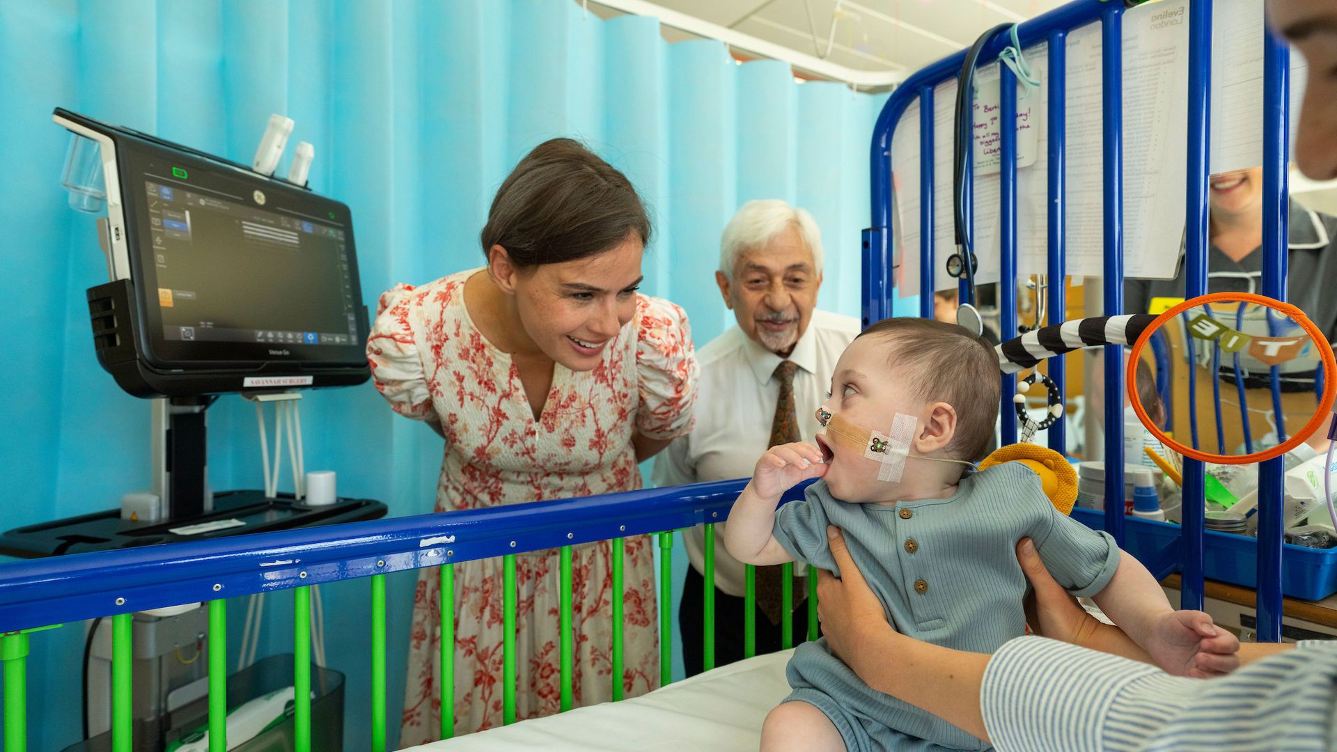 Sophie Winkleman makes moving visit to hospital supported by the Princess of Wales - photos