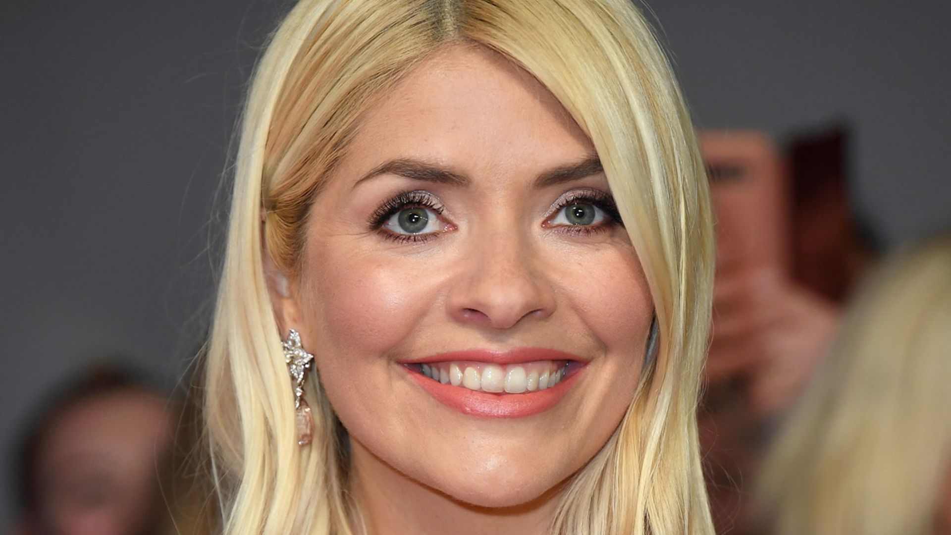 holly willoughby dancing on ice final