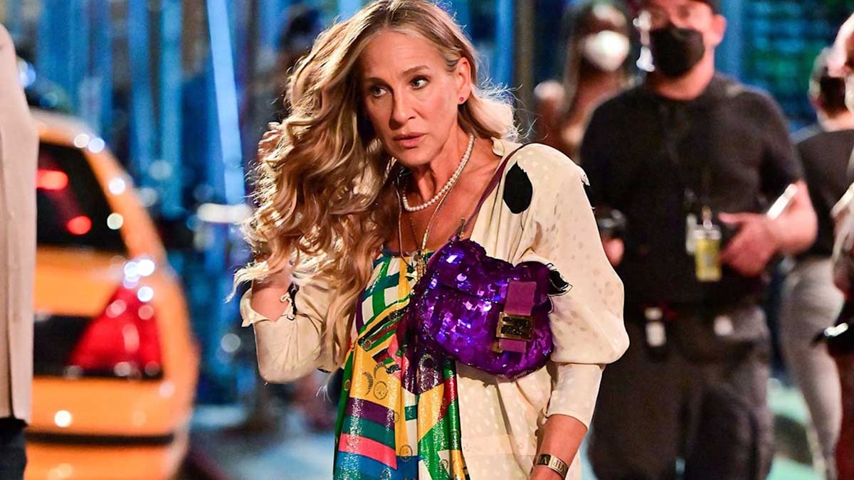 Carrie Bradshaw-inspired baguette bags are trending - here are our