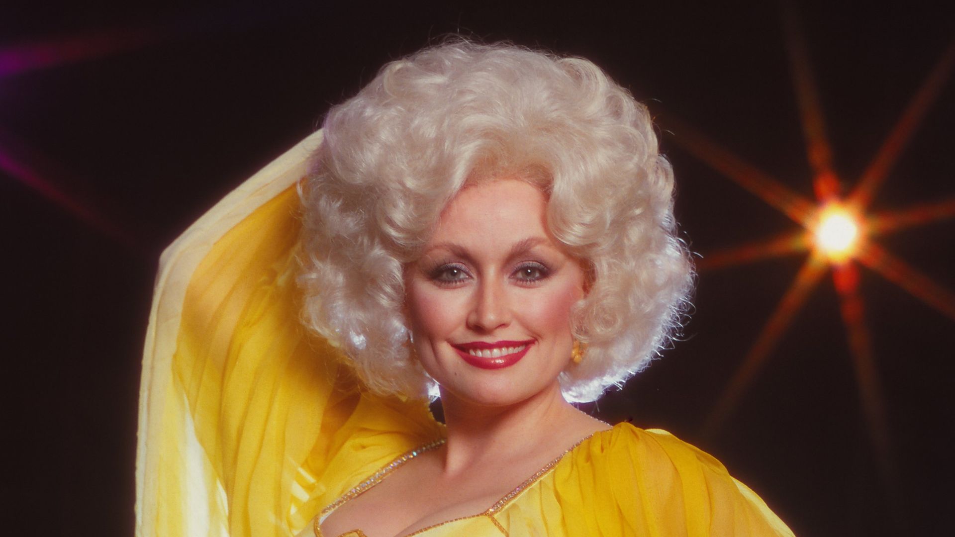 Country singer Dolly Parton poses for a portrait session in 1978 in Los Angeles, California