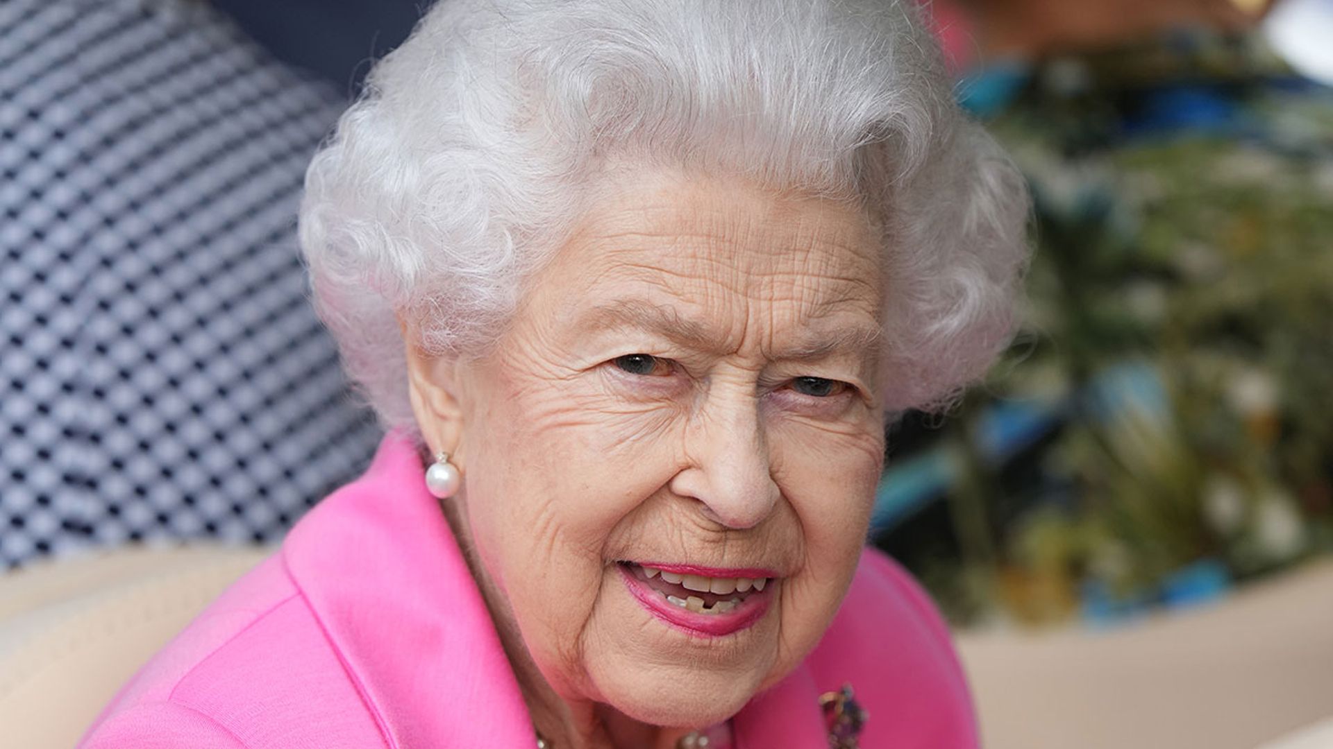 the queen changes balmoral