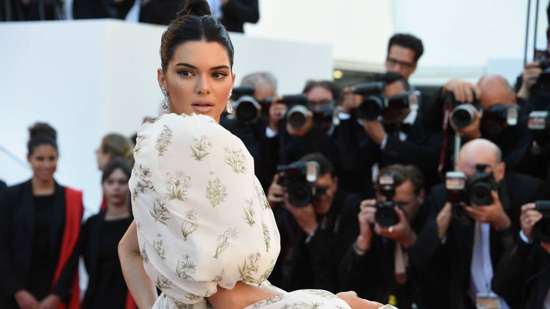 kendall jenner red carpet cannes