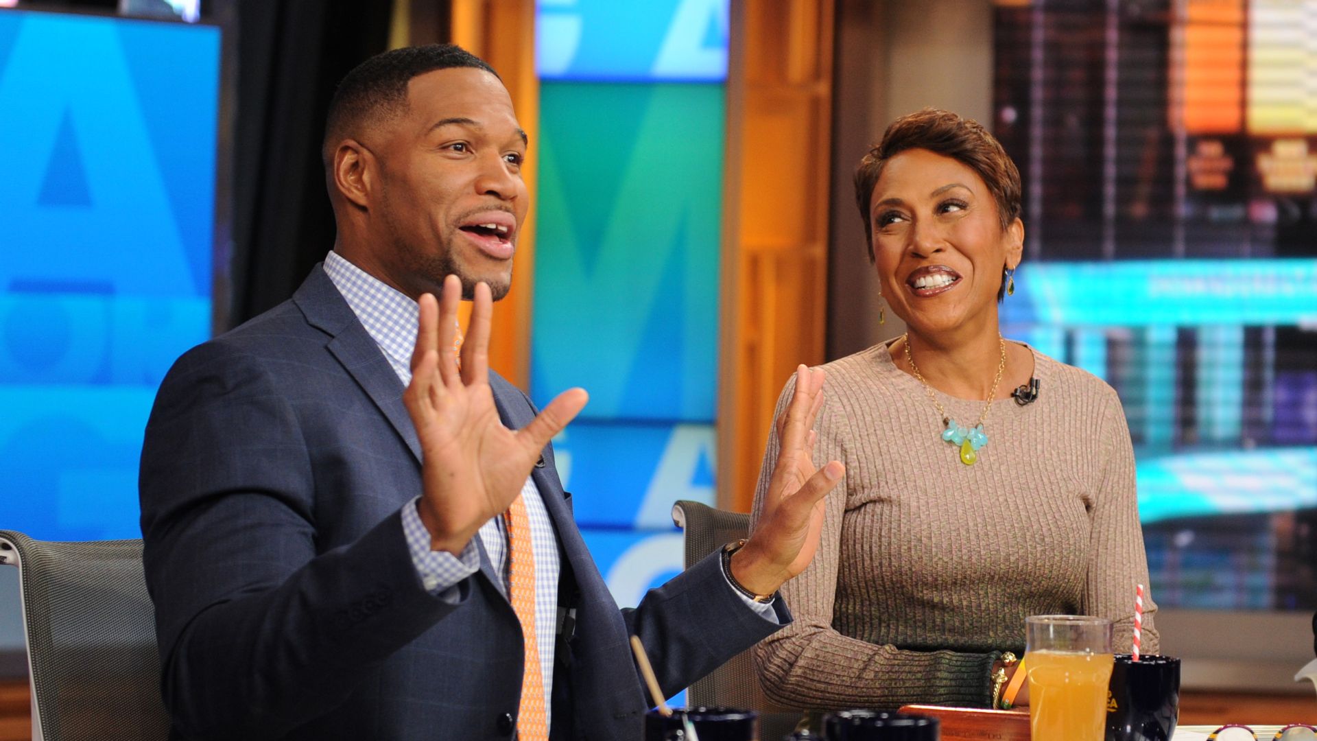 GMA’s Robin Roberts is left unimpressed with co-star Michael Strahan during live show