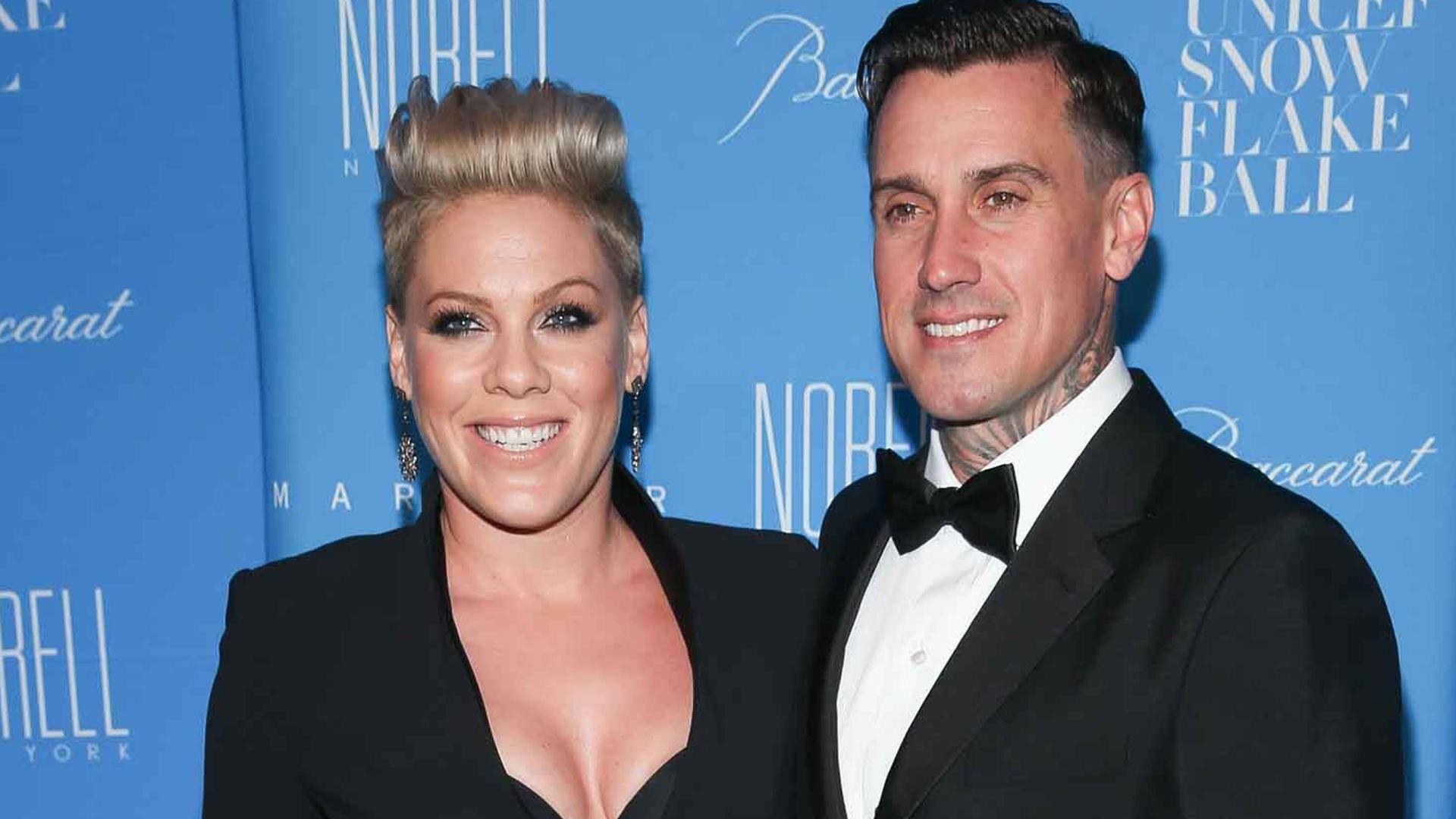 7 of Pink's cutest family photos with her husband Carey and 2 kids