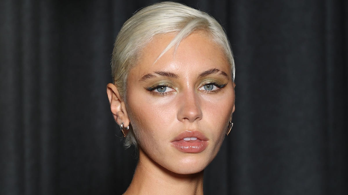 Who is Jude Law's lookalike daughter Iris Law? From runway model to internet sensation and Kate Moss's goddaughter – see details