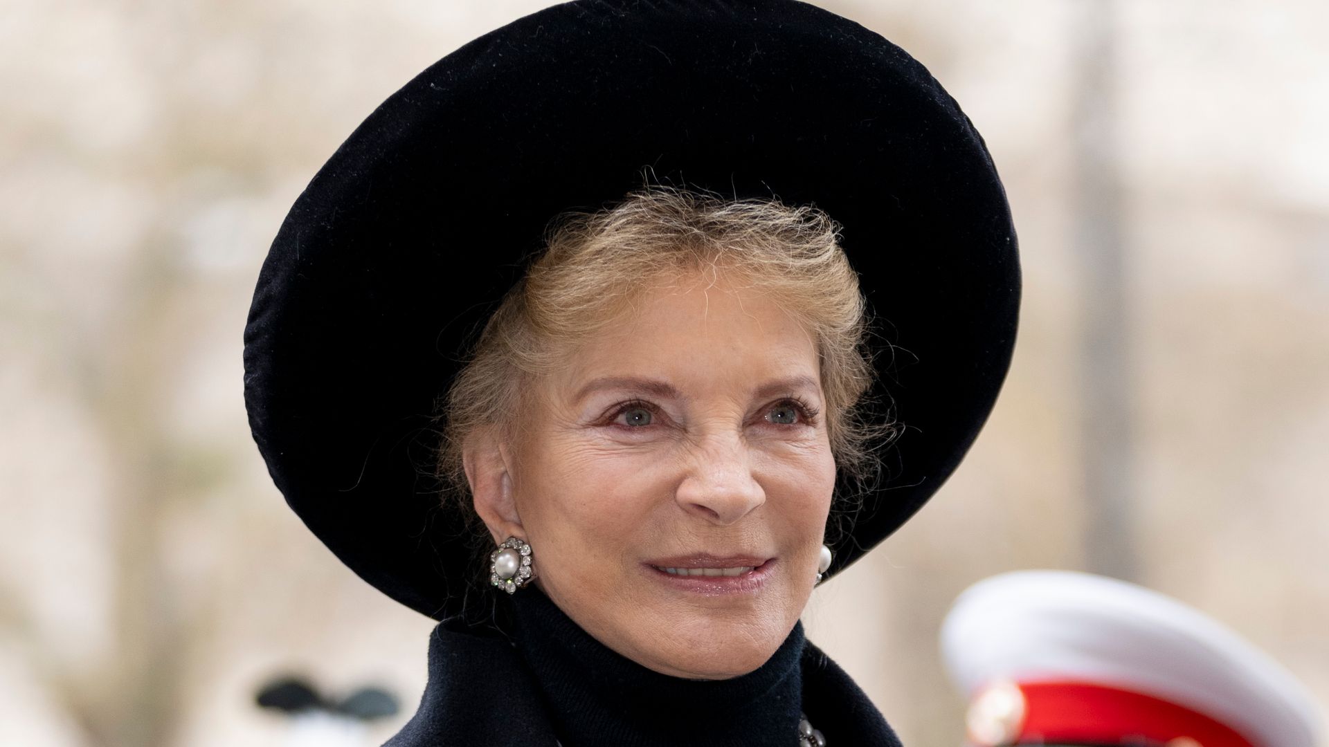 Princess Michael of Kent breaks her two wrists after fall at her Kensington Palace home