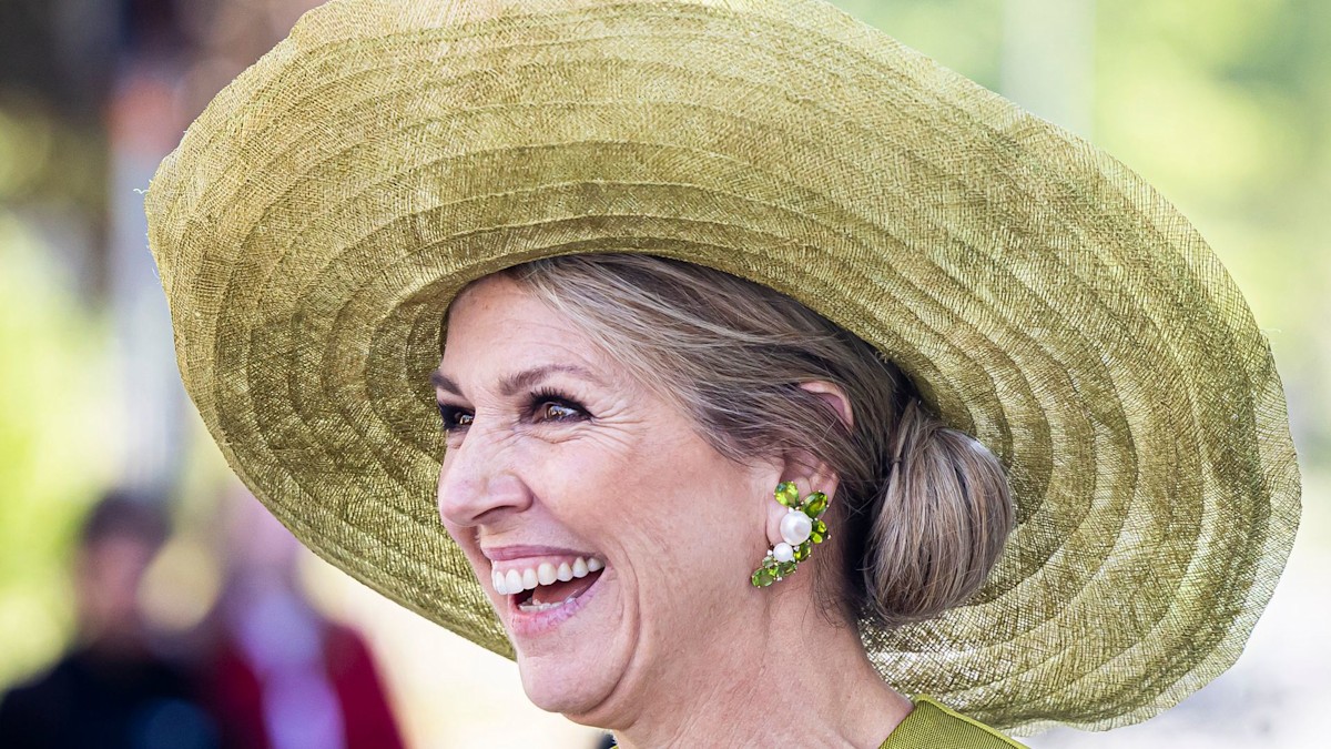 Queen Máxima beams with pride alongside lookalike daughter Princess Ariane on milestone day