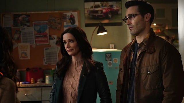 Elizabeth Tulloch as Lois Lane and Tyler Hoechlin as Clark Kent