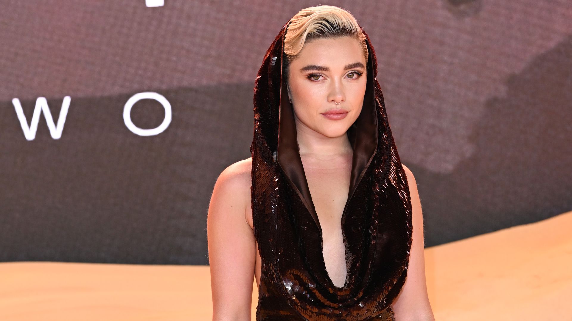 Florence Pugh nails Old Hollywood glam in must-see coat