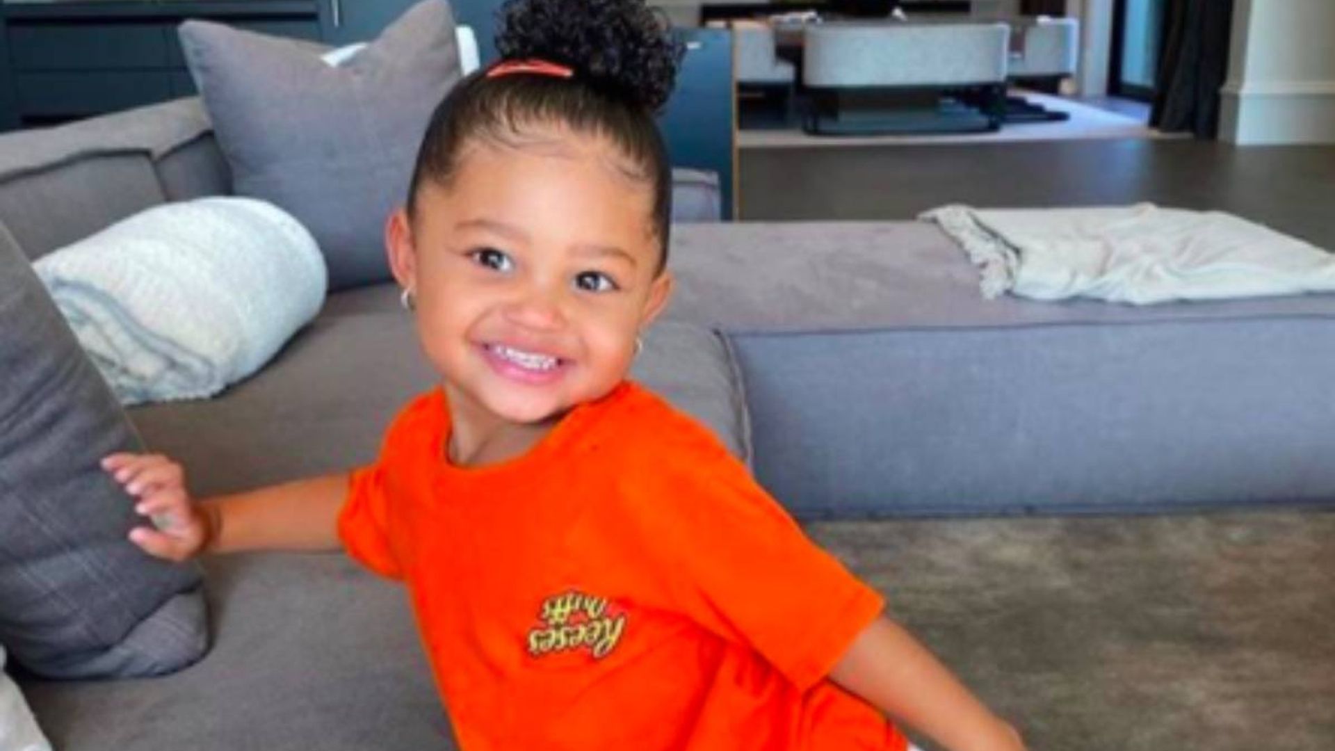Inside Kylie Jenner S Daughter Stormi S Quirky Bedroom With Artwork