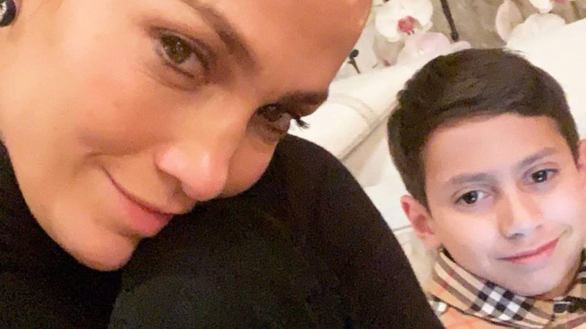 Alex Rodriguez Shares Photos with Jennifer Lopez and Kids on Thanksgiving