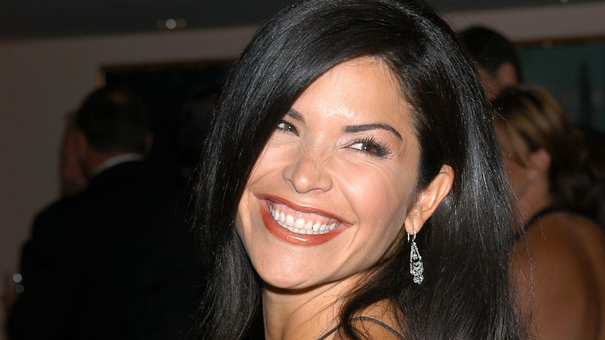 Lauren Sanchez Showcases Her Stunning Physique In Blue Bikini As She Poses With Lookalike Sister