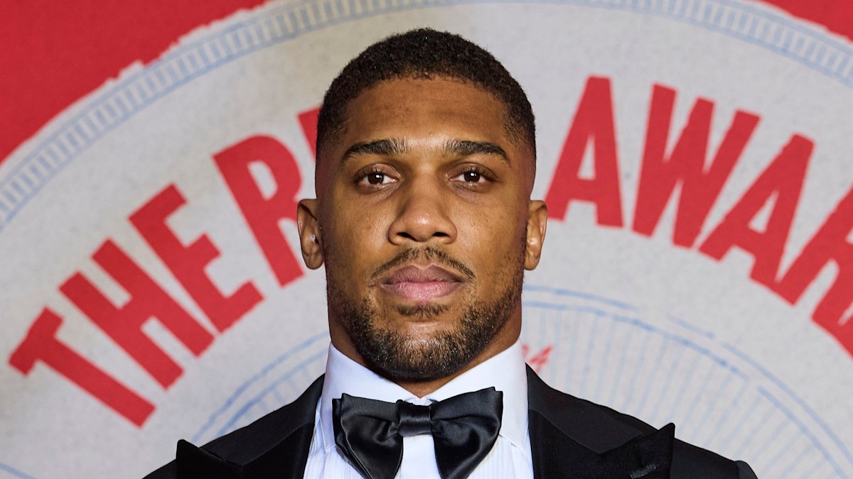 Anthony Joshua in hospital following crash that left two dead