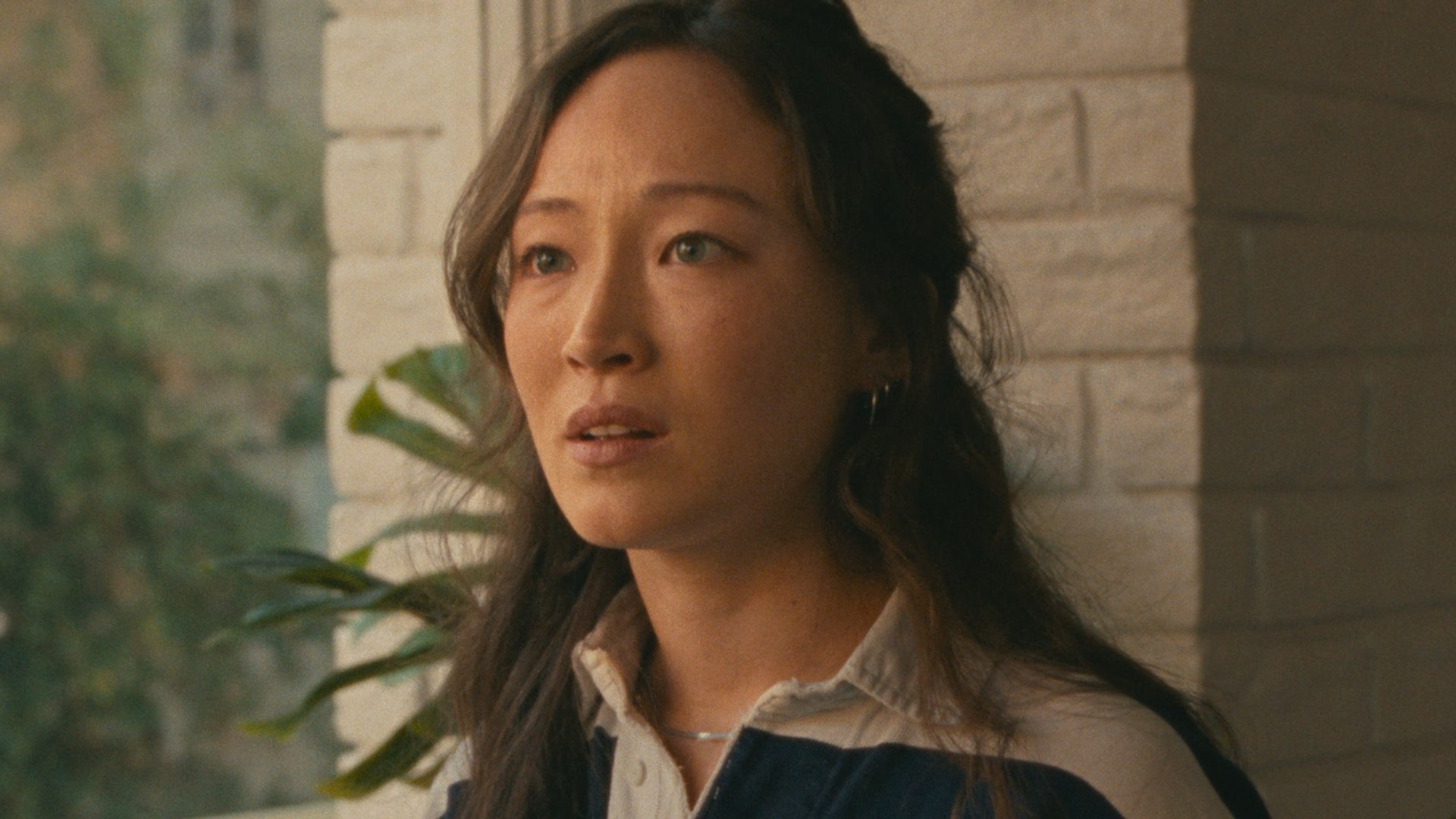 Close up of brunette woman