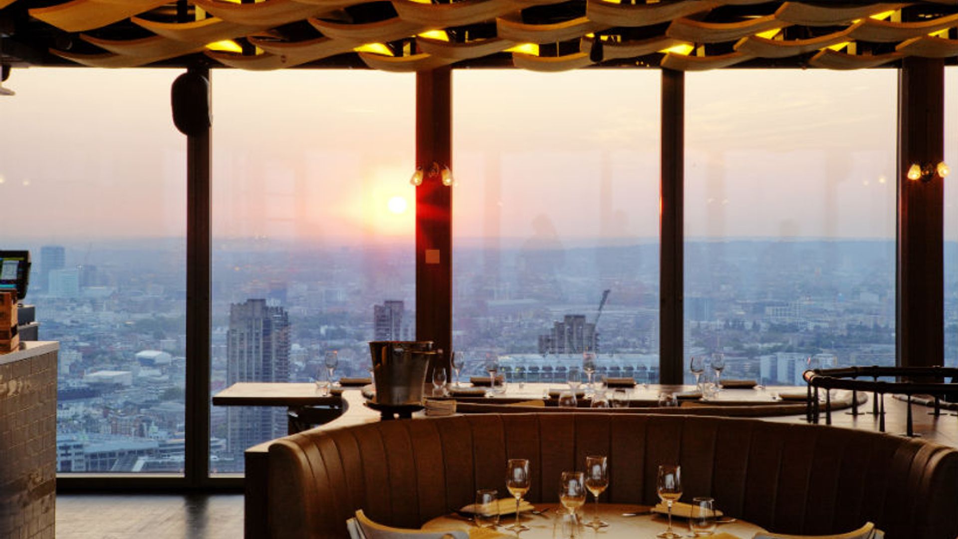 duck and waffle review