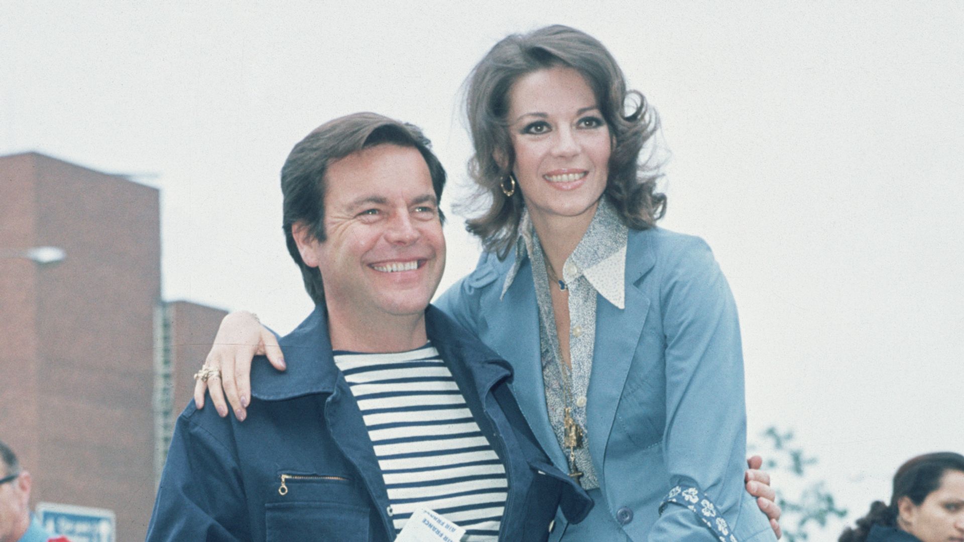 Hart to Hart actor Robert Wagner shares rare photo of late wife Natalie Wood