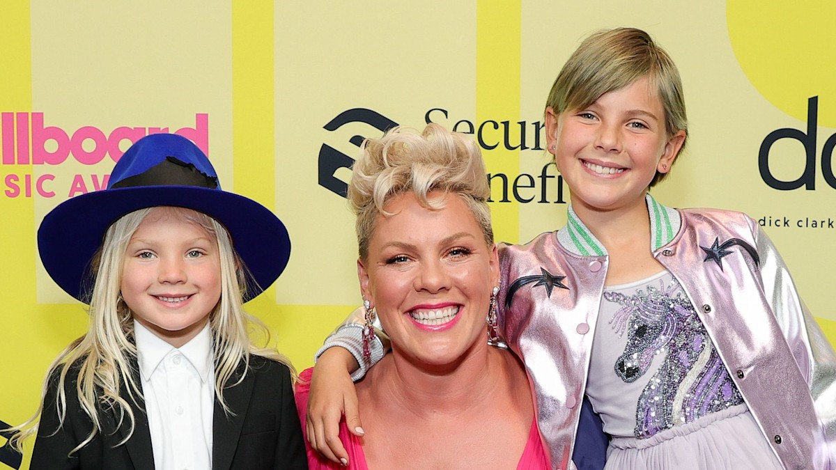 Pink's children Willow and Jameson trade their distinct styles in new photos from dad Carey Hart