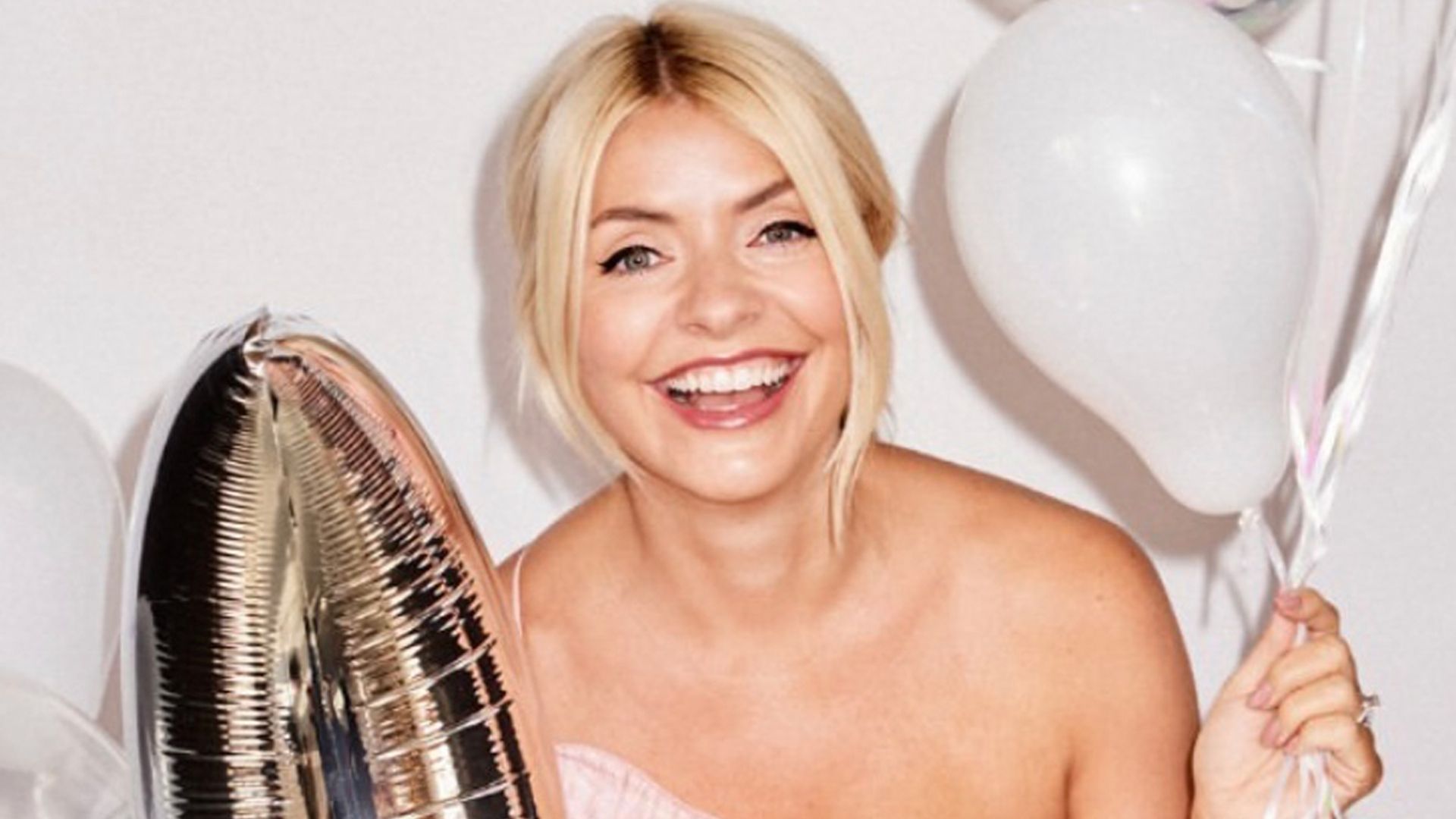 holly willoughby pink dress baloons