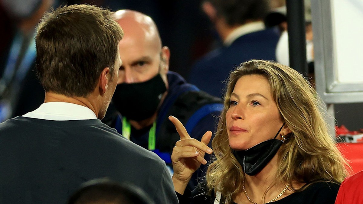 Look: Tom Brady's Ex-Teammate Shares Gisele Photo - The Spun