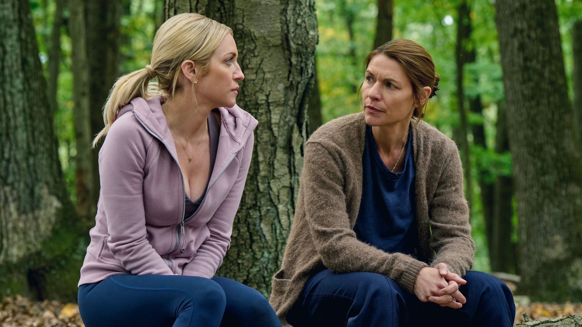 THE BEAST IN ME. (L to R) Brittany Snow as Nina and Claire Danes as Aggie Wiggs inThe Beast in Me
