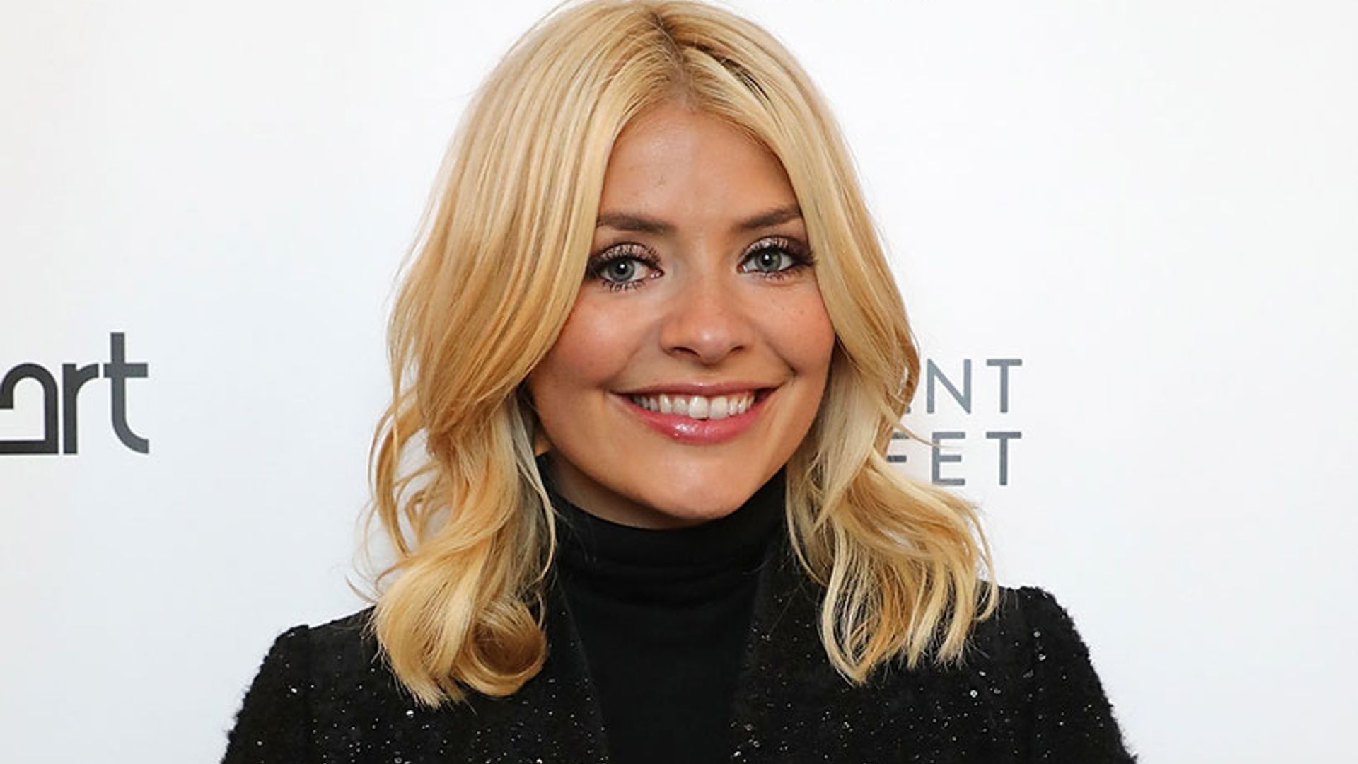 Holly Willoughby Looks Glamourous In £145 Black Whistles Dress Hello 