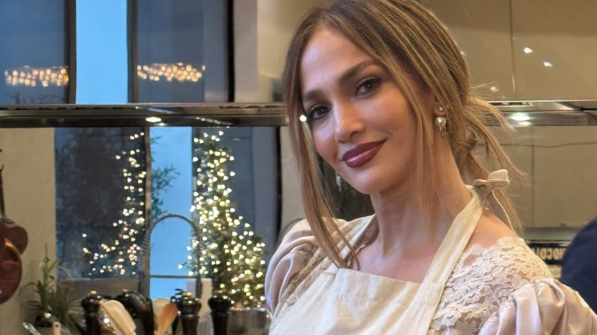 Jennifer Lopez posing in Chloé dress with turkey