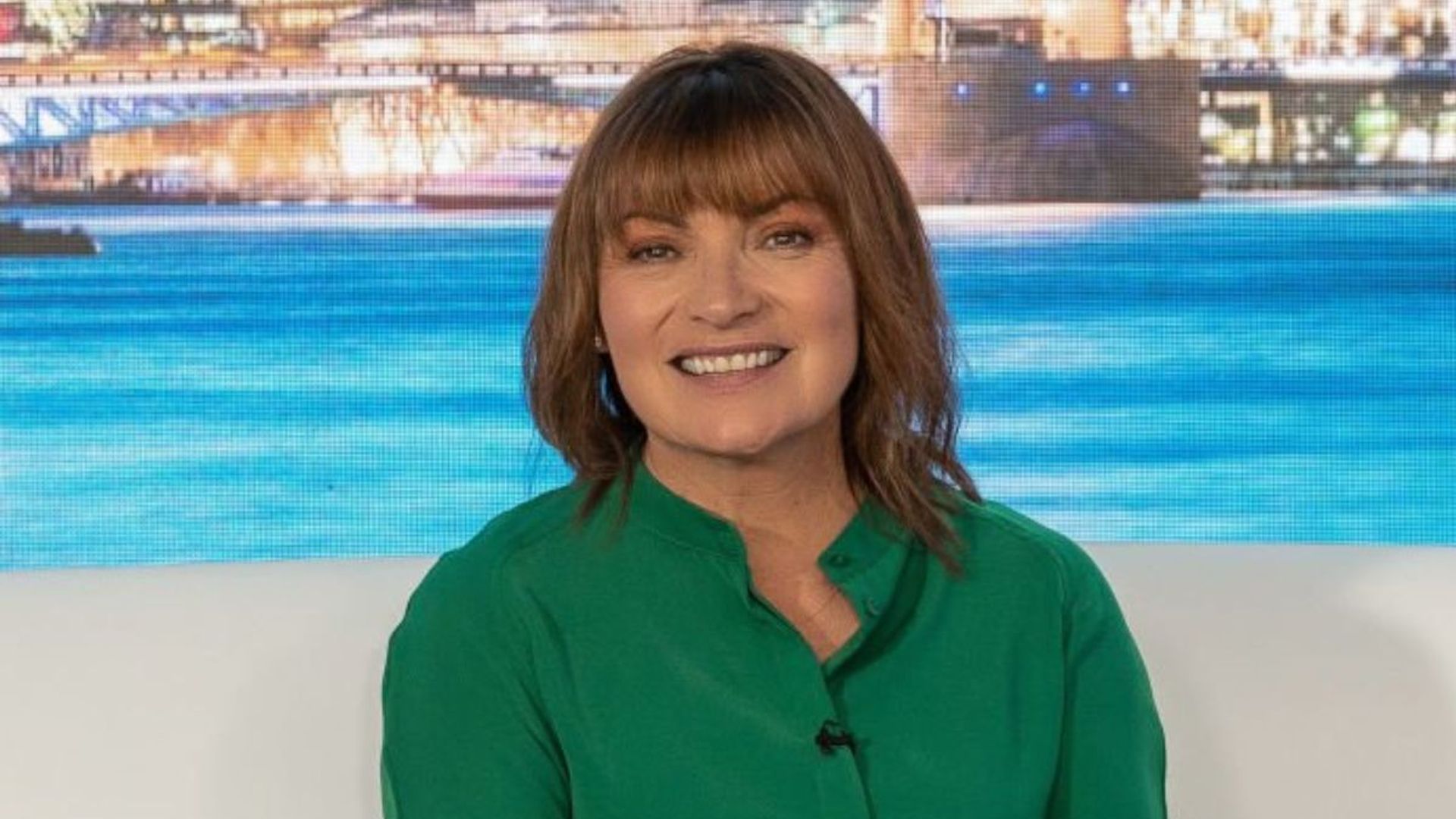 Lorraine Kelly looks incredible in figure-hugging bodycon in this ...