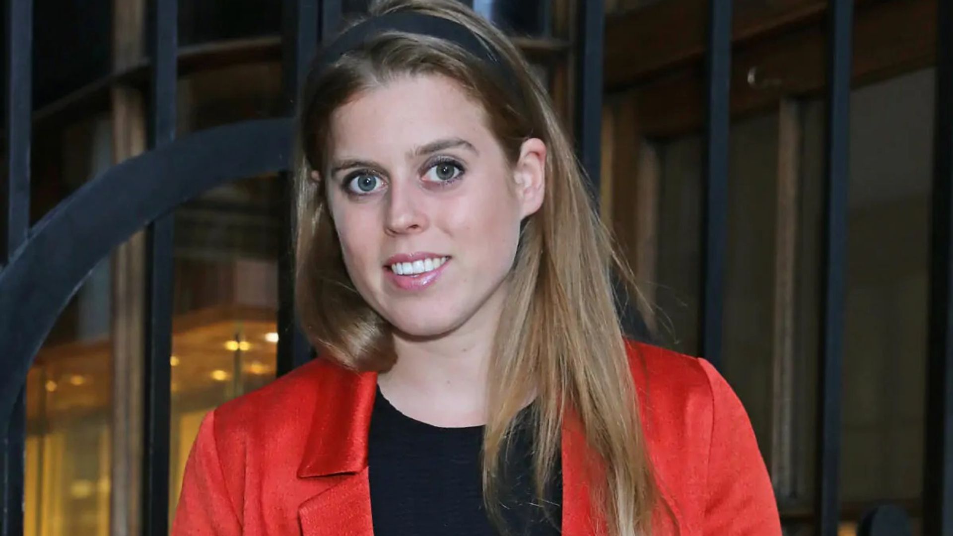 Pregnant Princess Beatrice rocks bargain H&M hairband in stunning pictures