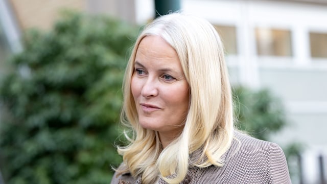 Crown Princess Mette-Marit wearing tweed jacket 