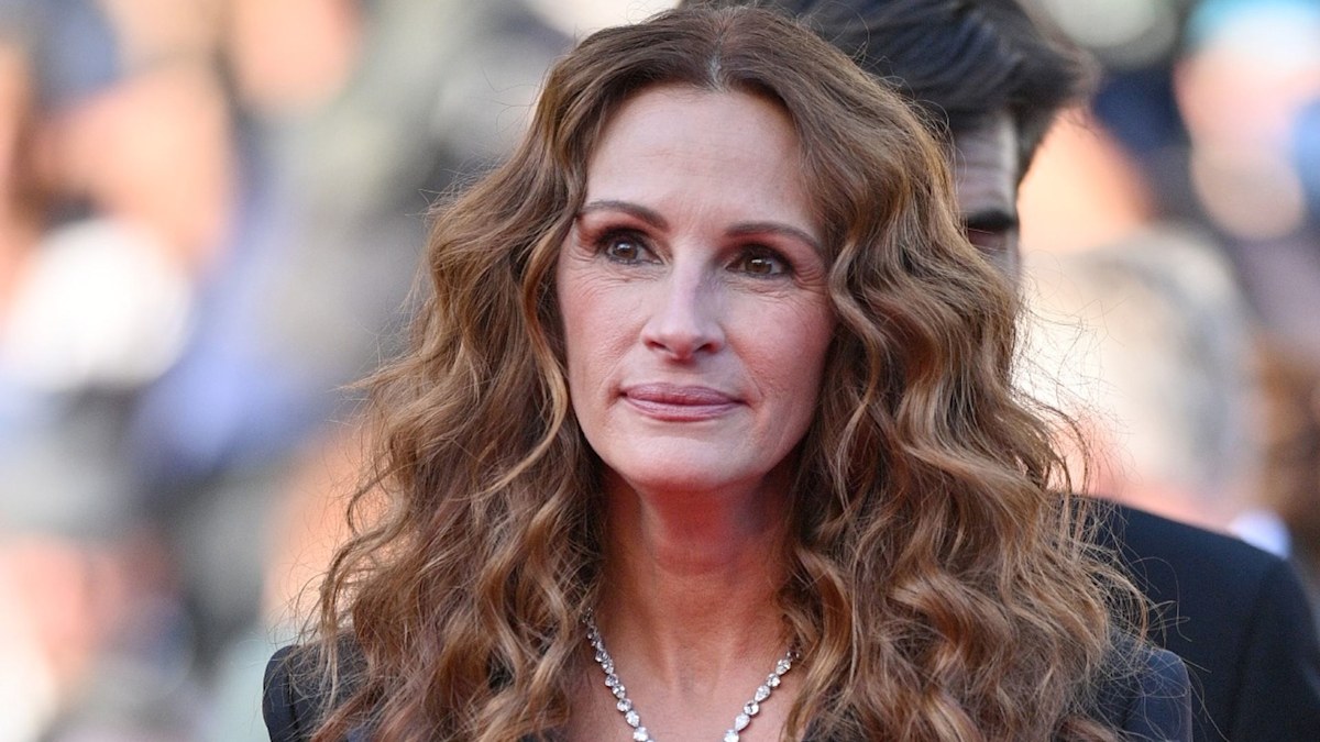 Julia Roberts marks emotional day with very rare family photo | HELLO!