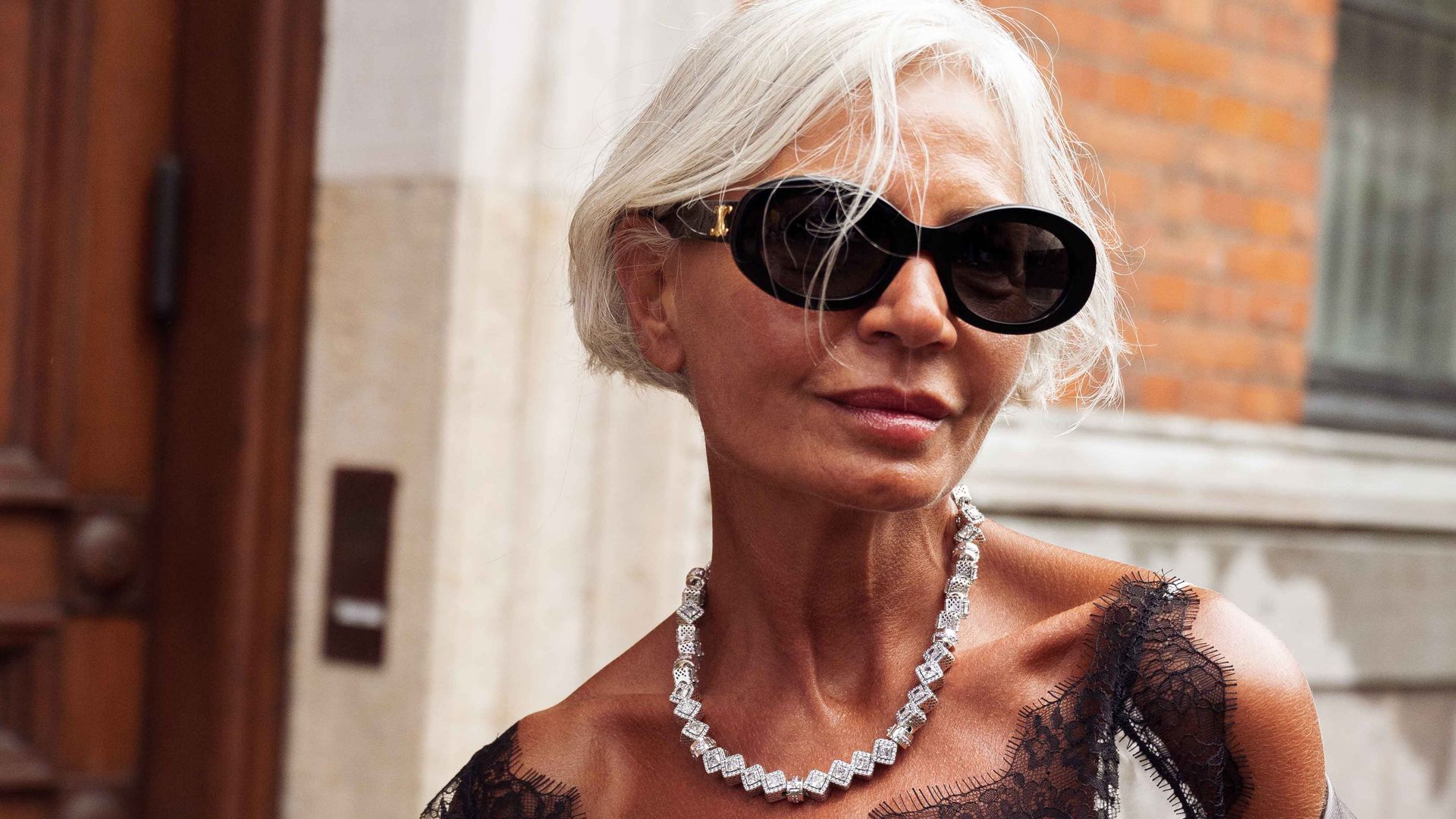 Woman wearing sunglasses