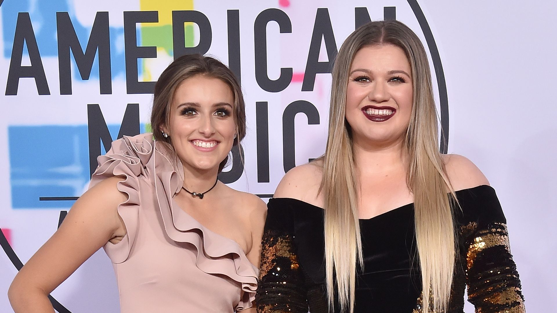 Kelly Clarkson and Savannah Blackstock