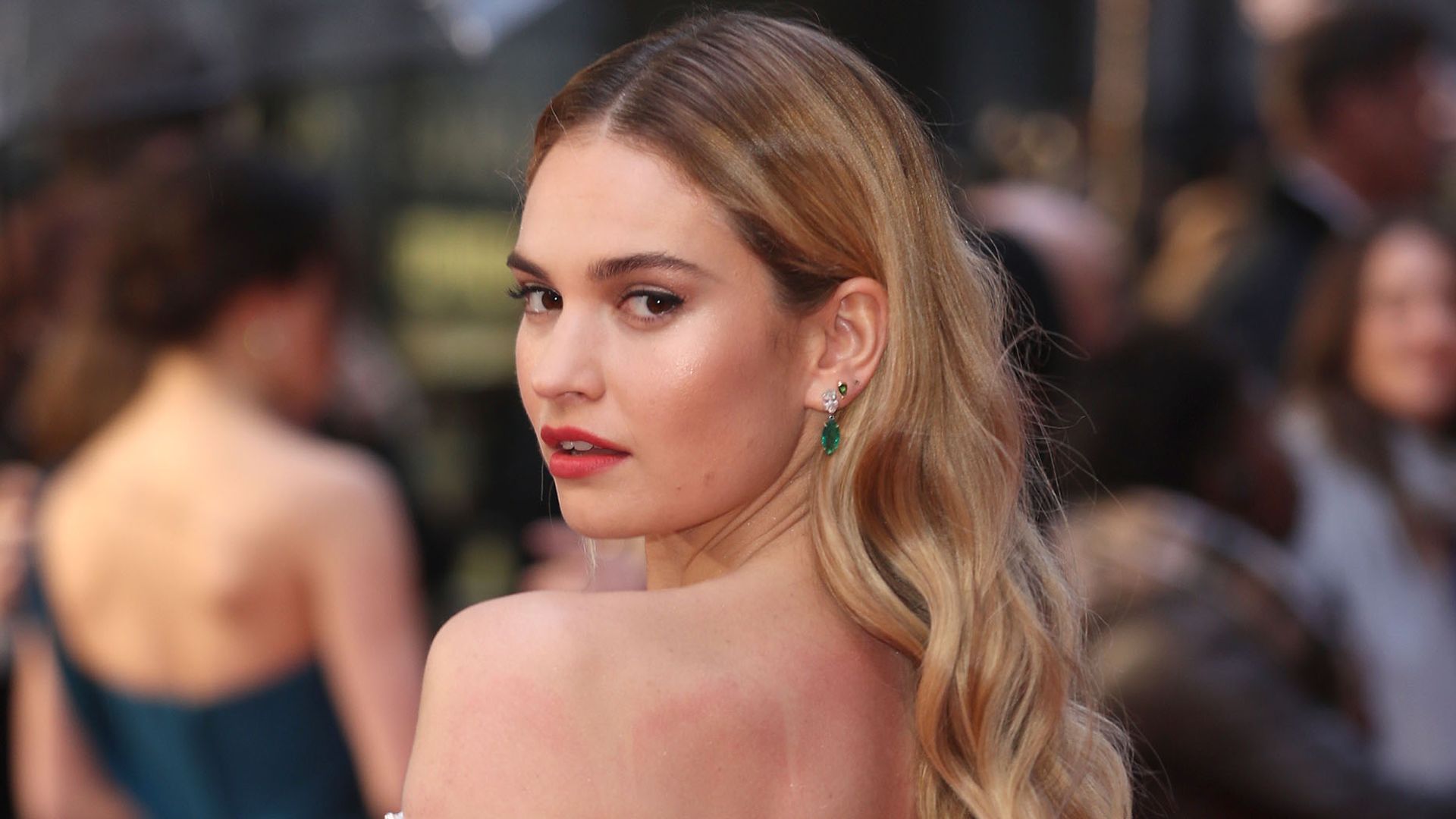 Lily James attends 'The Guernsey Literary And Potato Peel Pie Society' World Premiere at The Curzon Mayfair on April 9, 2018 in London, England.  (Photo by Mike Marsland/Mike Marsland/WireImage)