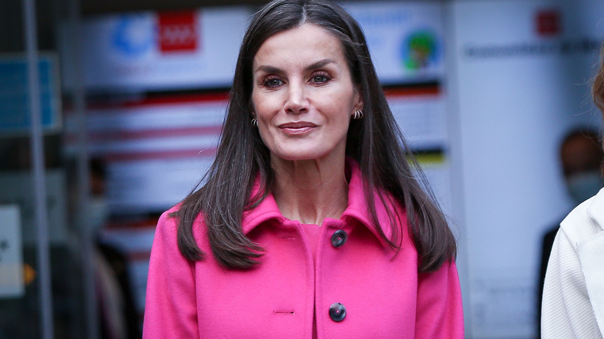 queen letizia in pink outfit