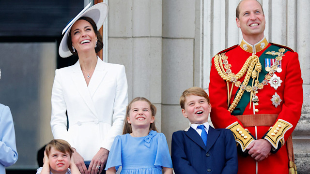 cambridges looking up trooping the colour