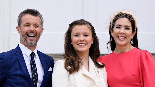 danish royals posing outside on steps 