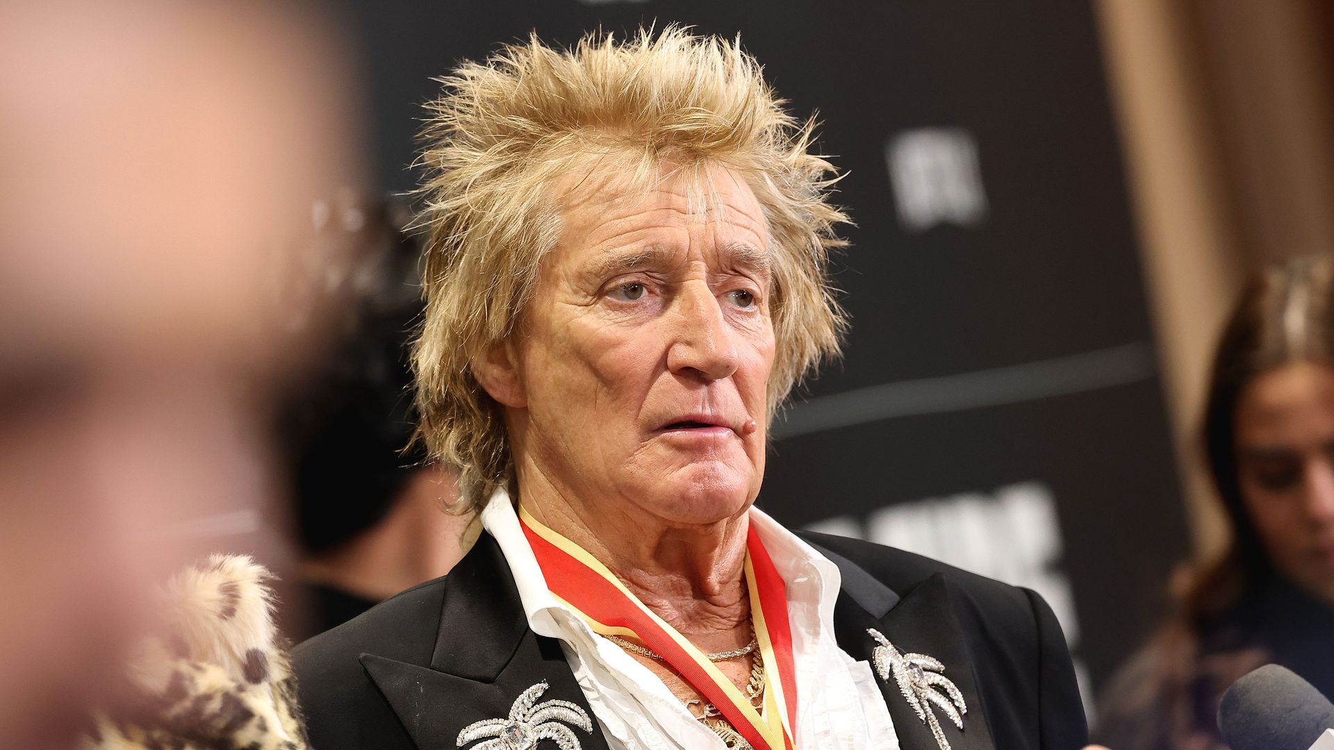 Rod Stewart inundated with support as he makes major announcement