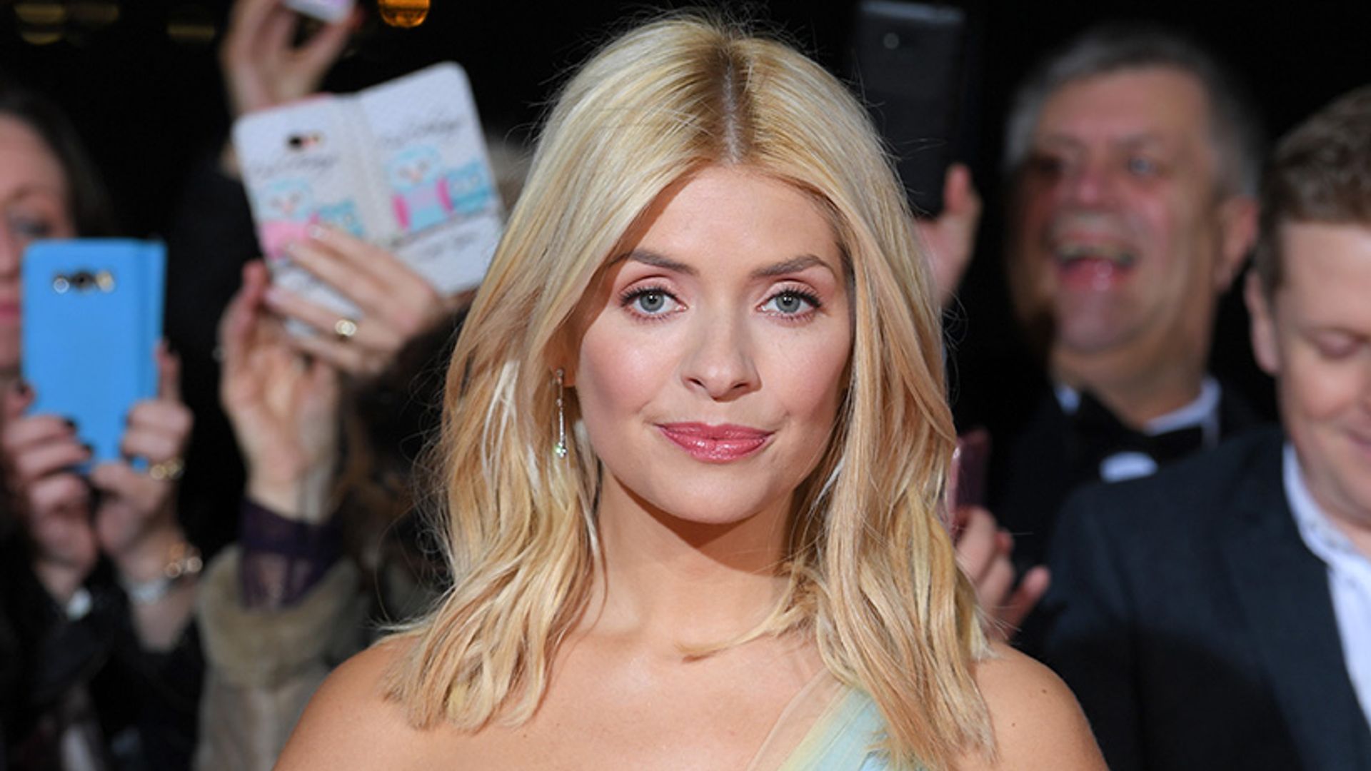 holly willoughby this morning outfit marks and spencer trousers