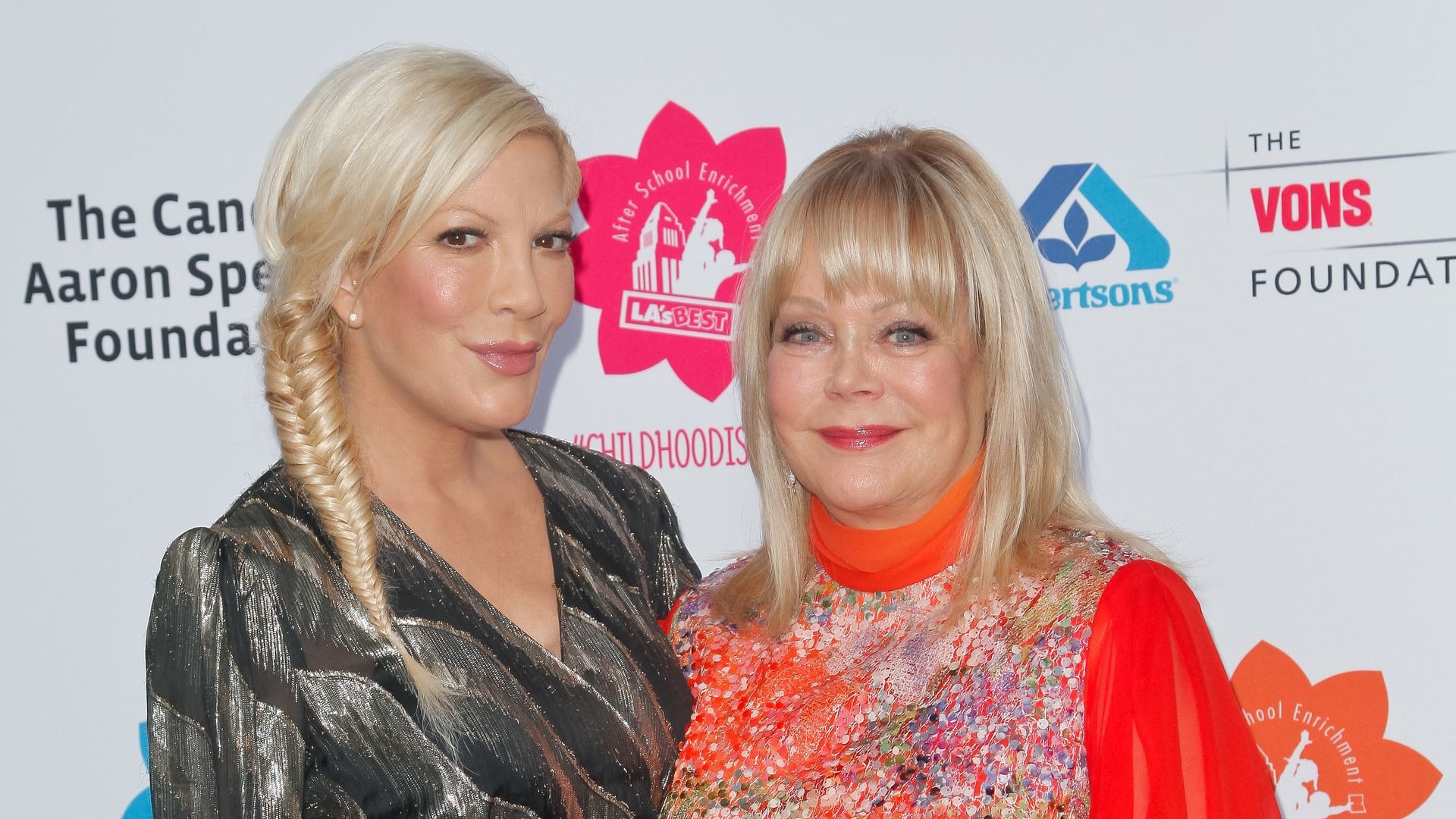 Tori Spelling and Candy Spelling attend LA's Best annual family dinner 2015 at Skirball Cultural Center on June 27, 2015 in Los Angeles, California