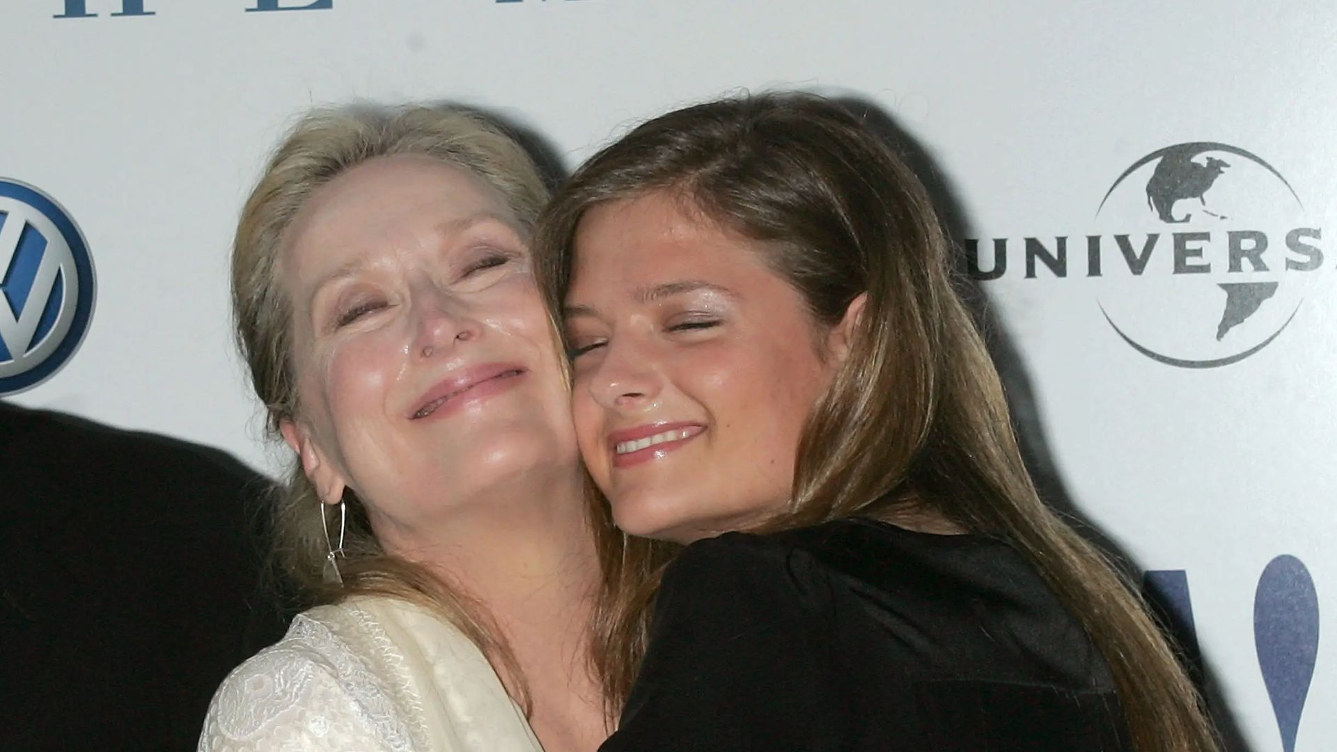 Meryl Streep’s daughter, Louisa Jacobson Gummer, comes out as lesbian with heartwarming post