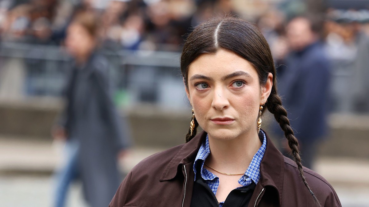 Lorde's incredibly private personal life is so down-to-earth — meet her 3 siblings