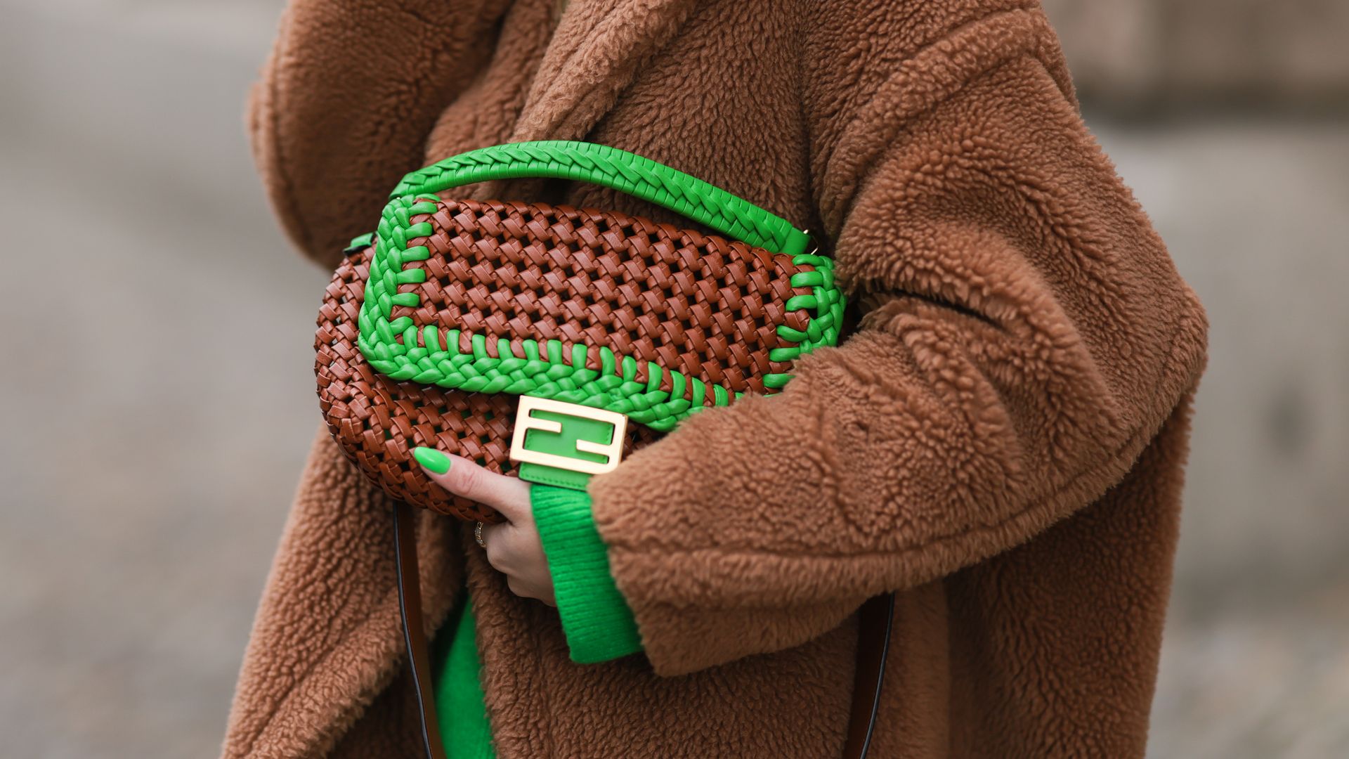   Essentials Women's Teddy Bear Fleece Oversized