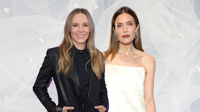 pearl backdrop with kristen bell in black and mady moore in white
