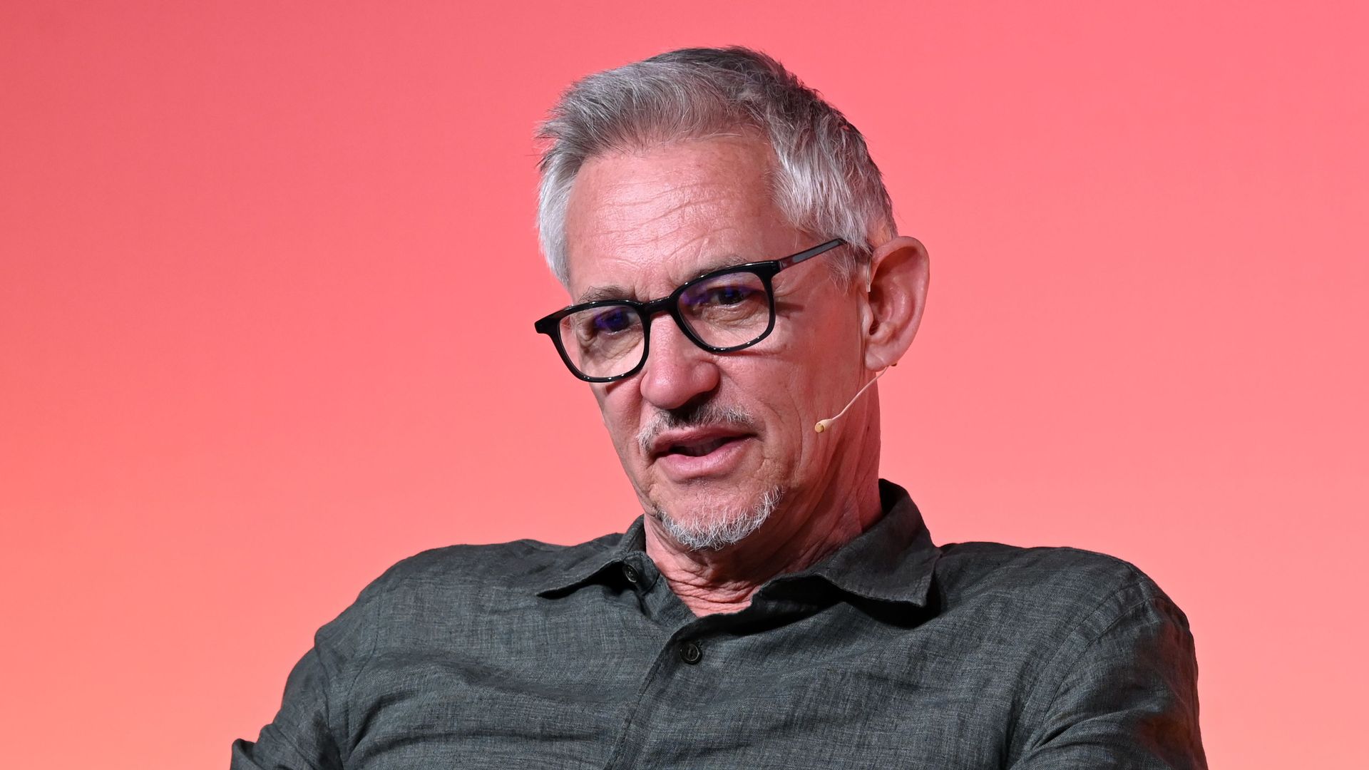 Gary Lineker chats on stage