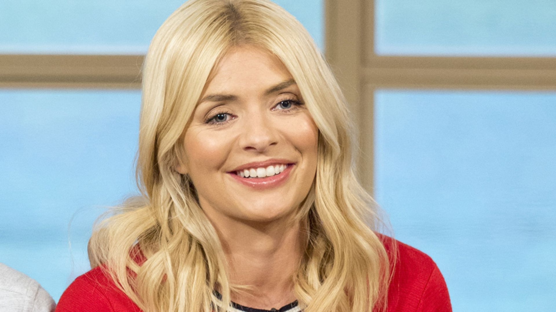 holly willoughby olive skirt this morning