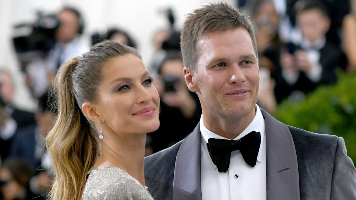 Tom Brady and Gisele Bundchen Go to Disneyland With Kids