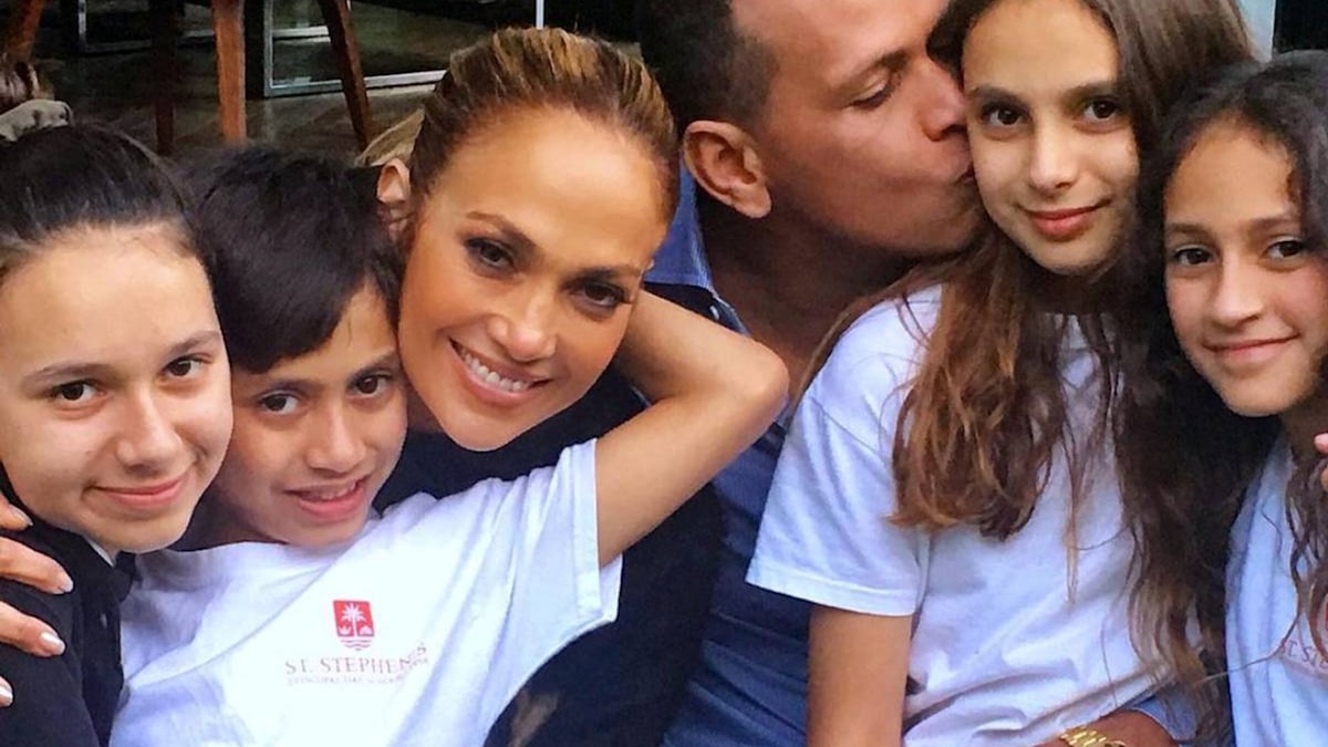 Jennifer Lopez shares cute family snap with Alex Rodriguez and his  daughters on Thanksgiving