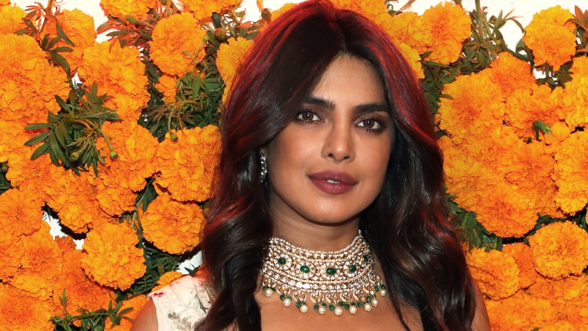 Priyanka Chopra & Mindy Kaling Celebrate South Asian Women at Diwali  Dinner!: Photo 4655273 | Lilly Singh, Liza Koshy, Meena Harris, Mindy  Kaling, Poorna Jagannathan, Priyanka Chopra, Punam Patel, Richa Moorjani  Photos |